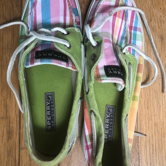 Sperry Topsiders in Plaid!! - Picture 3 of 4